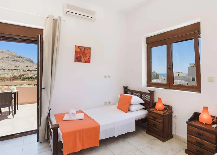 Ophelia Lindos (Rhodes)