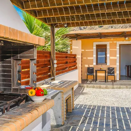 Ophelia Villa Líndos